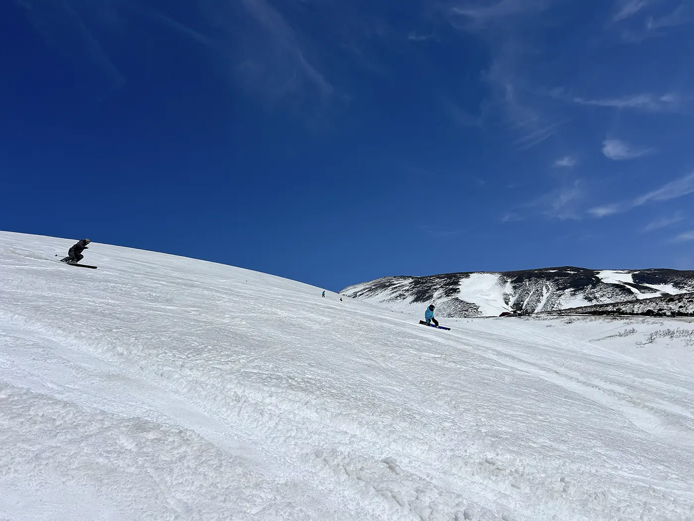 月山スキー場の大斜面コース